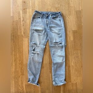 American Eagle loose fitting Xlong size 4 Jean